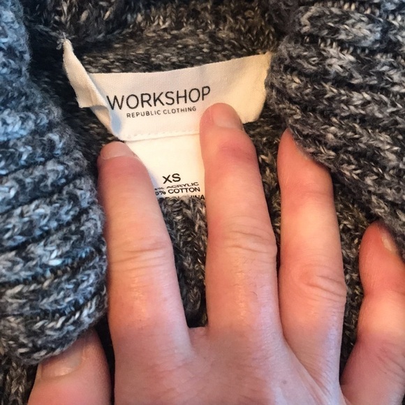 Gorgeous Cozy Cowlneck Sweater by Workshop Size XS - Picture 5 of 8